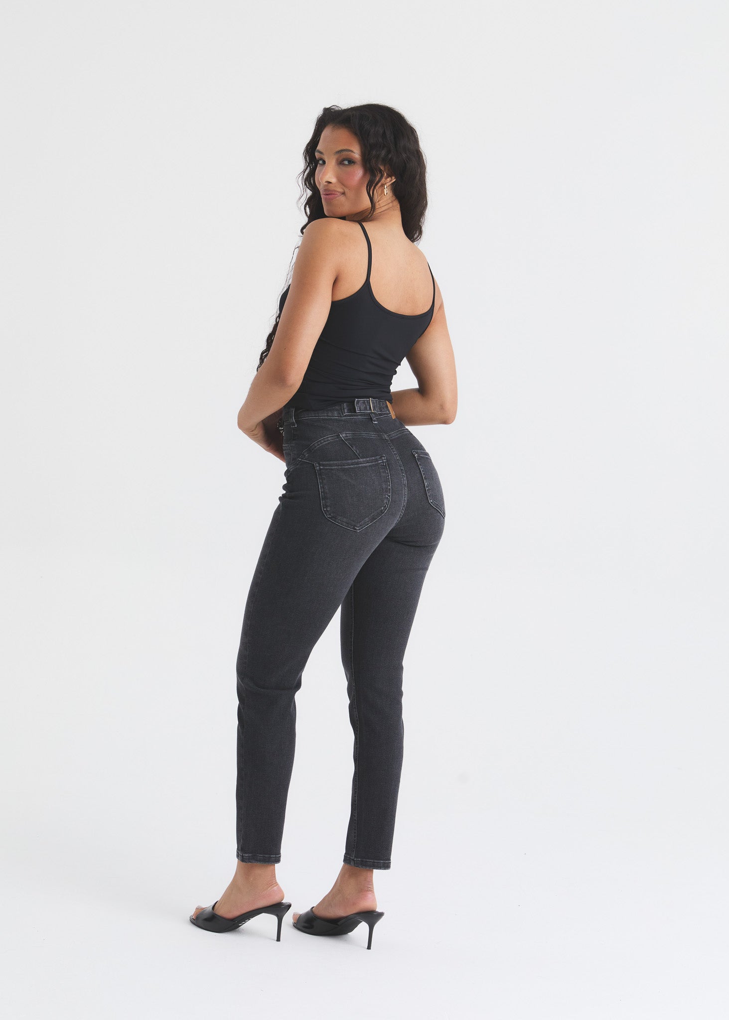 Image of 6 | 5’6 | Regular