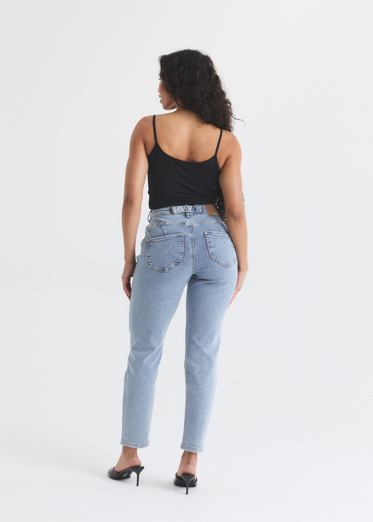Image of 6 | 5’11 | Regular