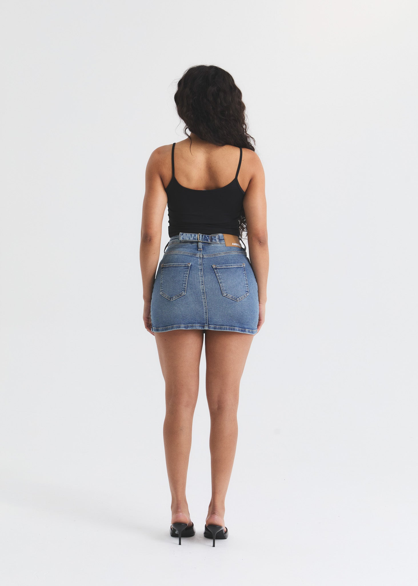 Image of 6 | 5’11 