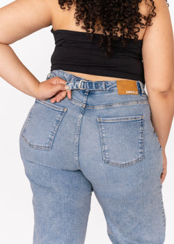 Image of Stretch Straight Jean