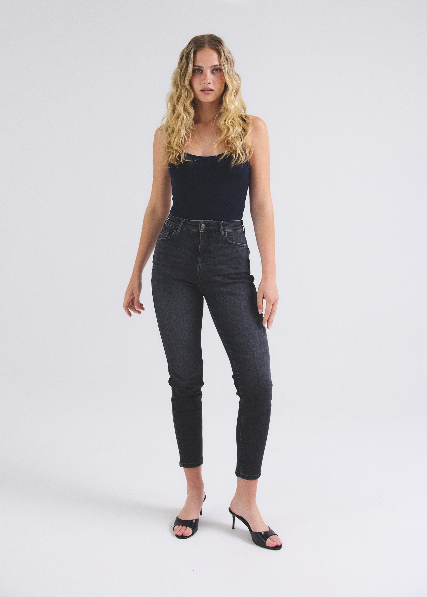 Image of 8 | 5’8.5 | Regular