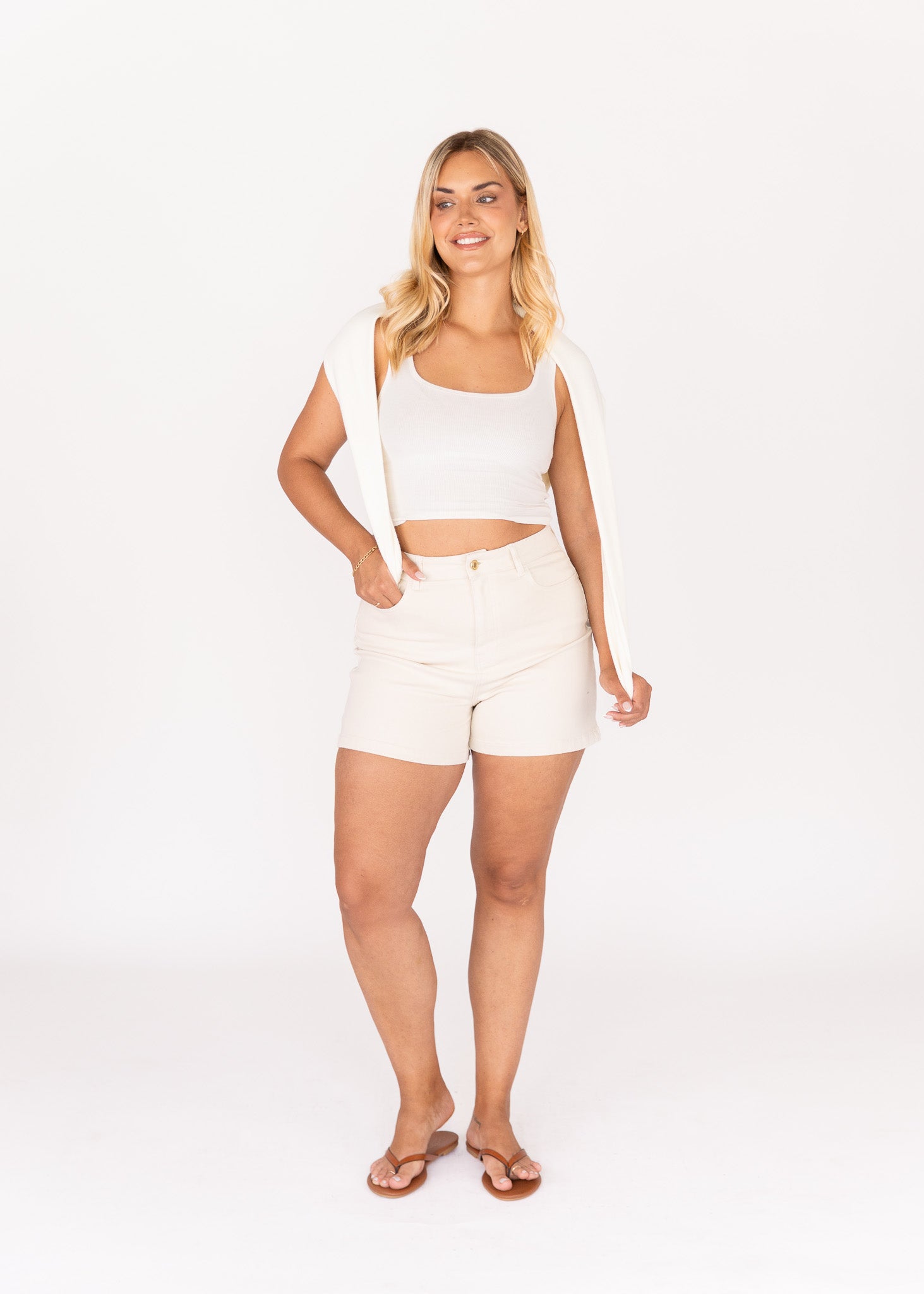 Ecru Mom Short