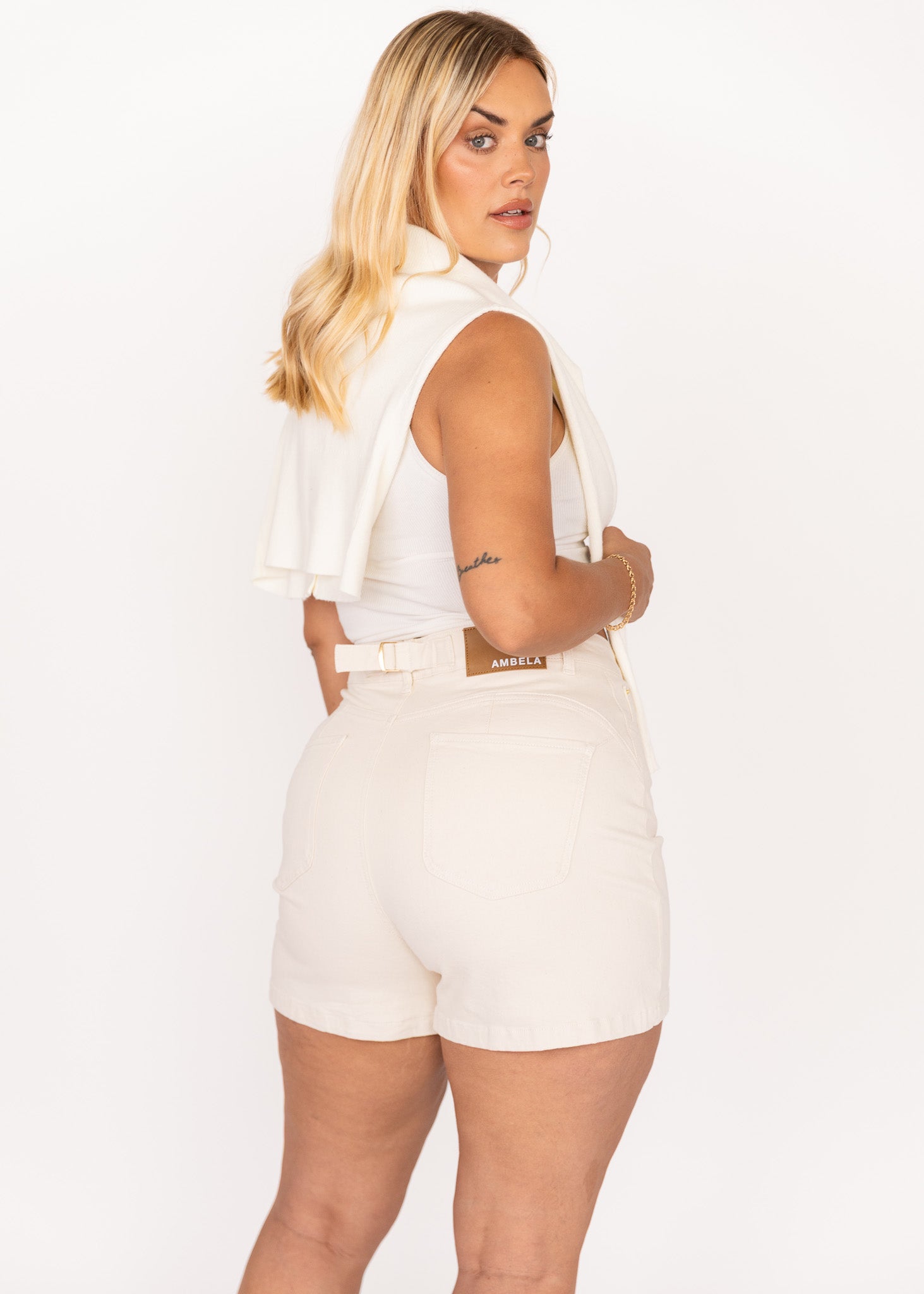 Ecru Mom Short