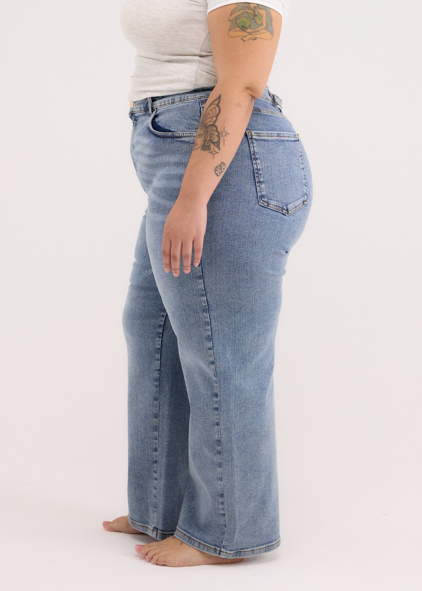 Image of 22 | 5’3 | Extra short