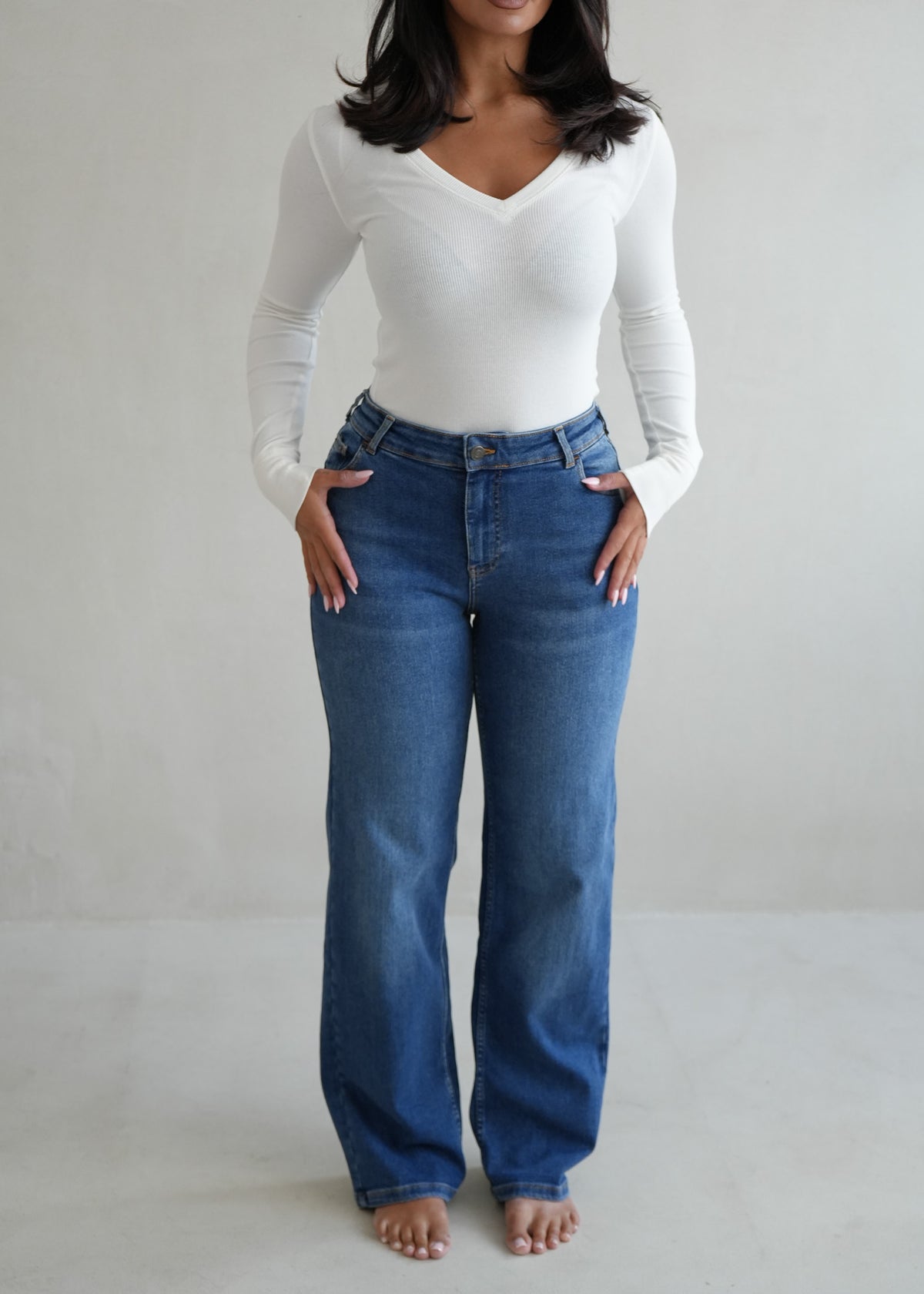 Stretch Mid-Rise Straight Jean