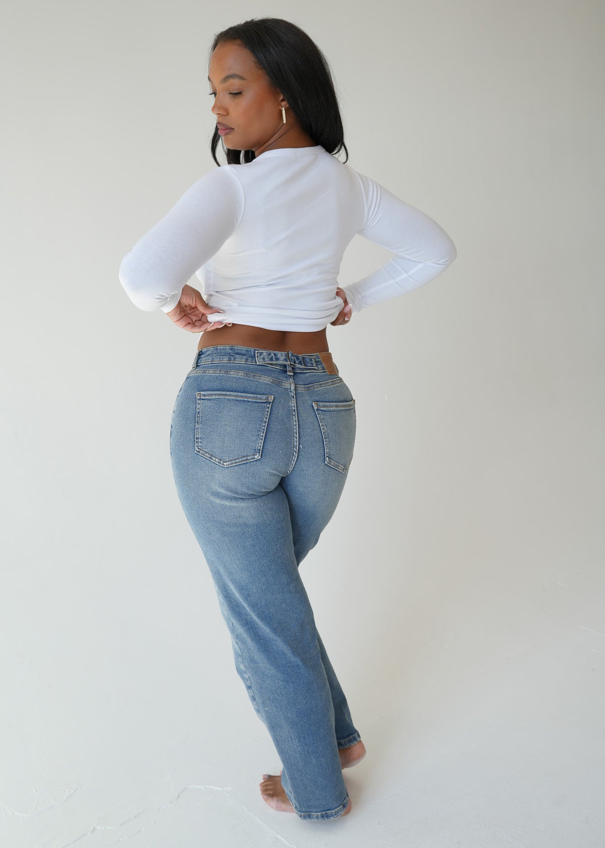 Stretch Mid-Rise Straight Jean