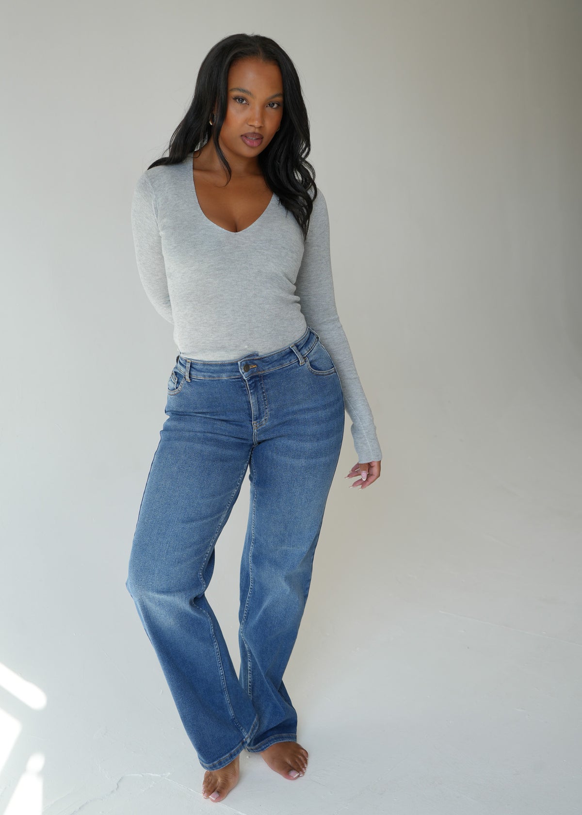 Stretch Mid-Rise Straight Jean