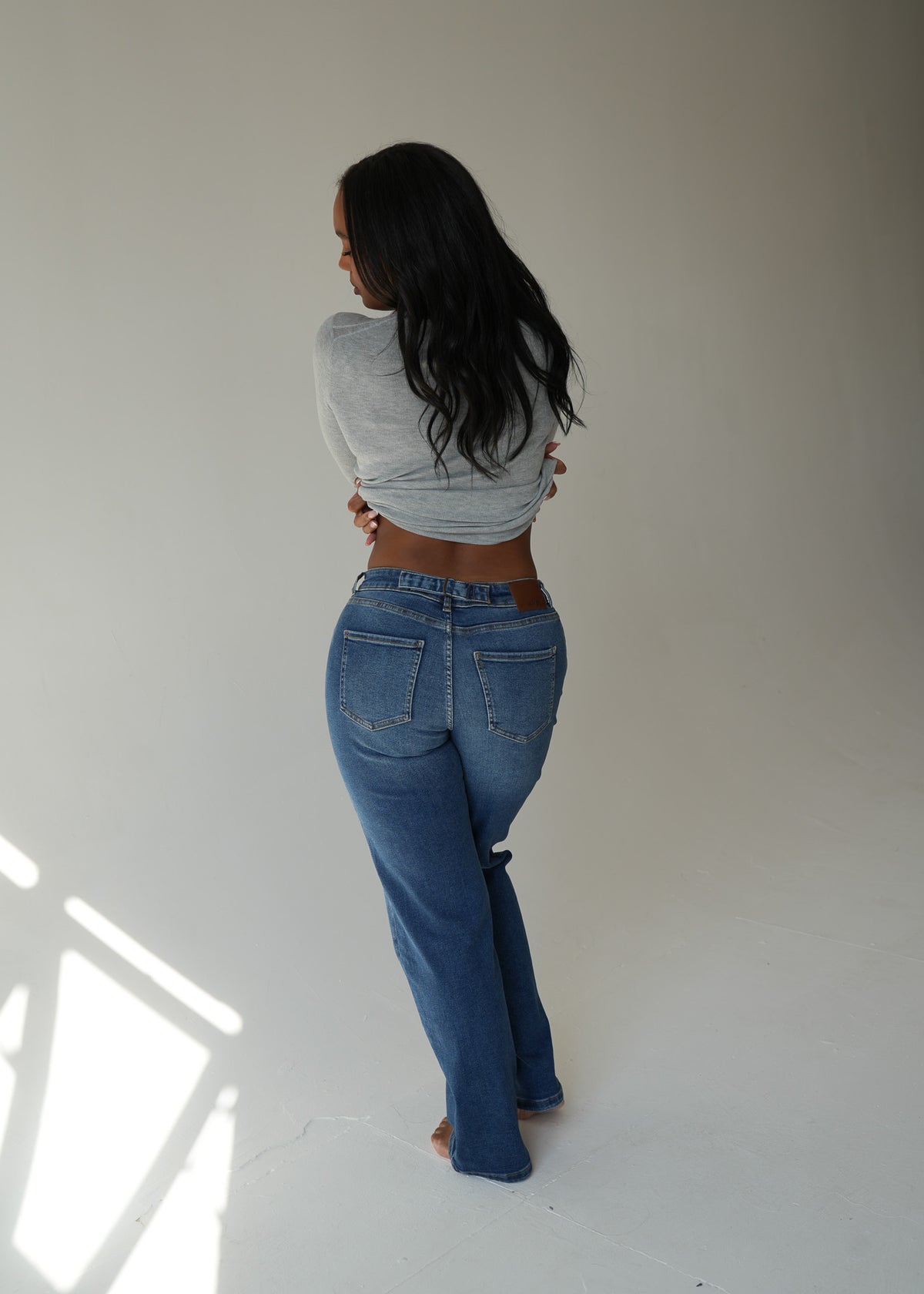 Stretch Mid-Rise Straight Jean