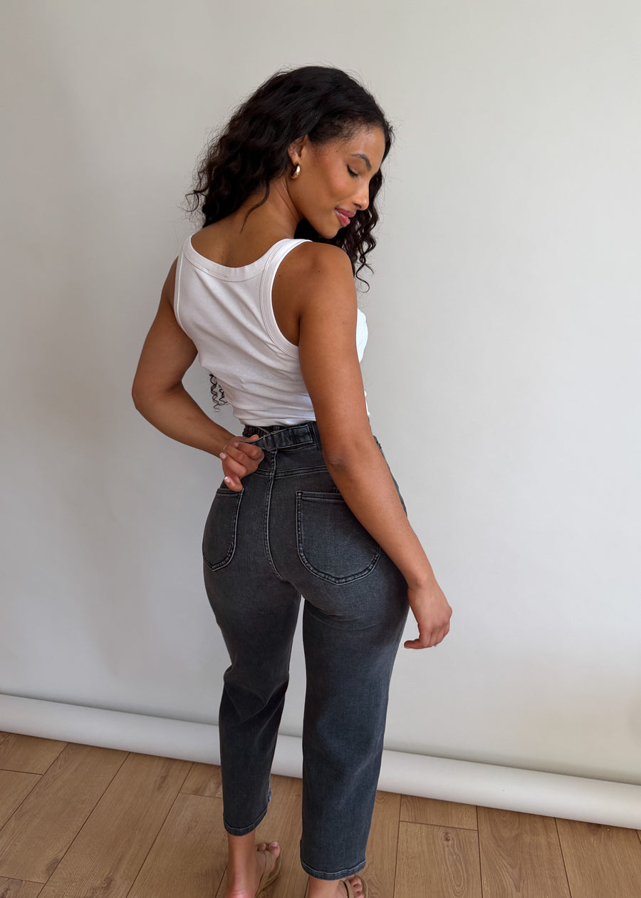 Relaxed tapered leg