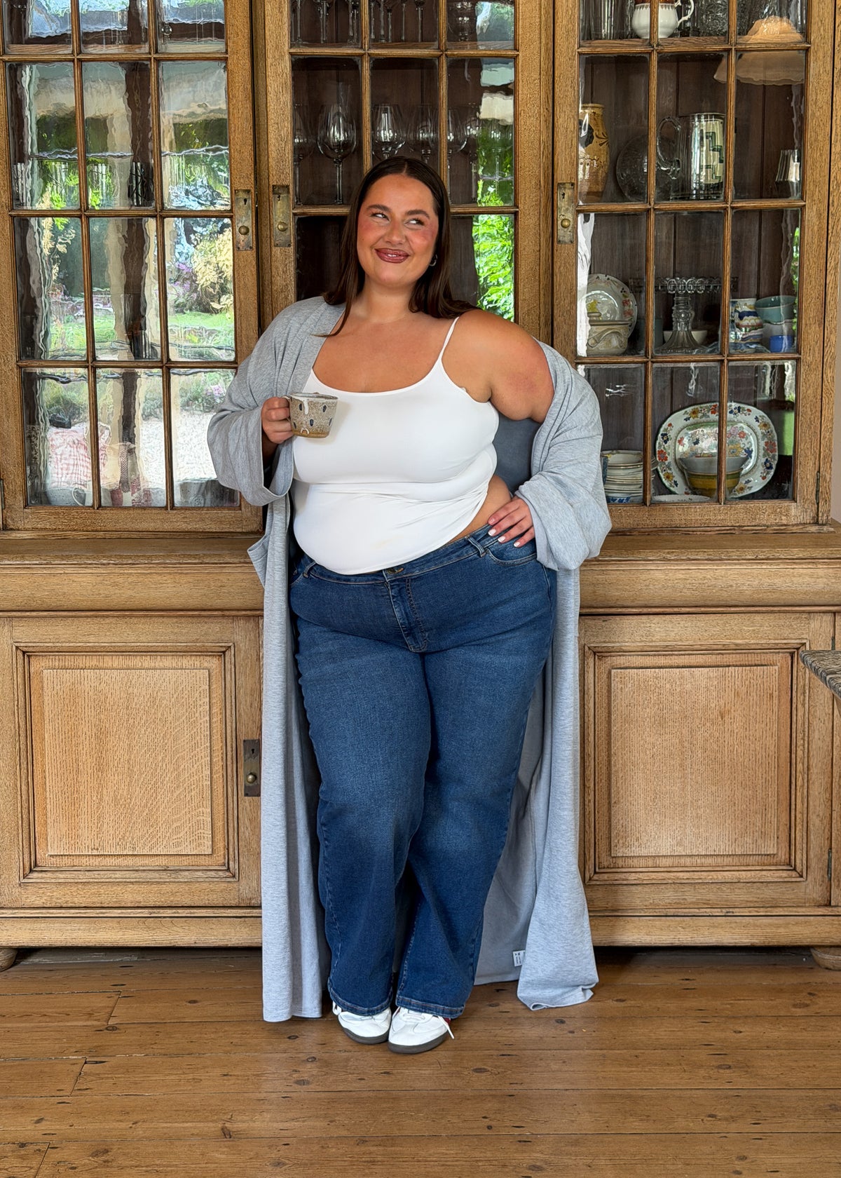 Stretch Mid-Rise Straight Jean