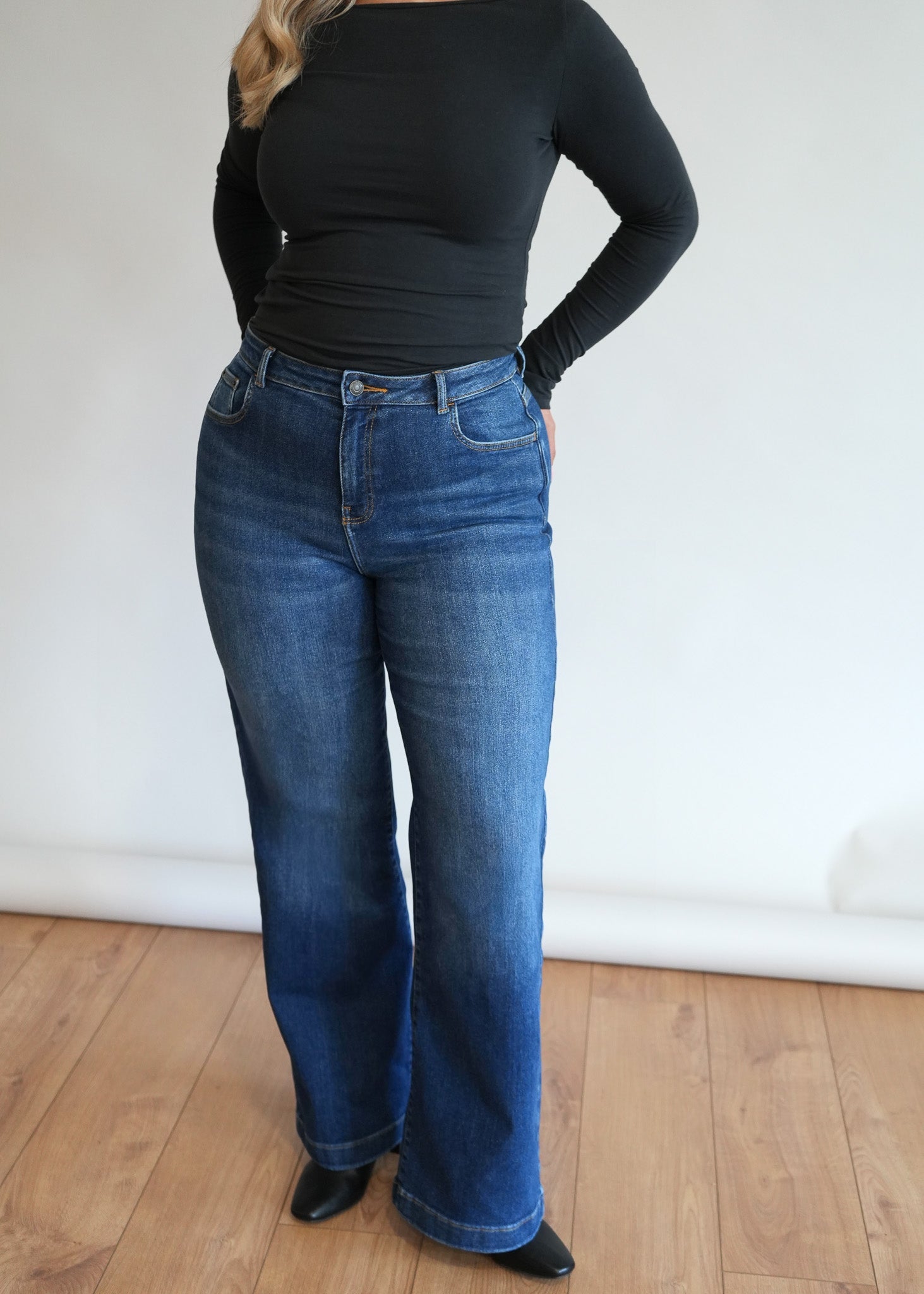 Image of Stretch Wide Leg Jean