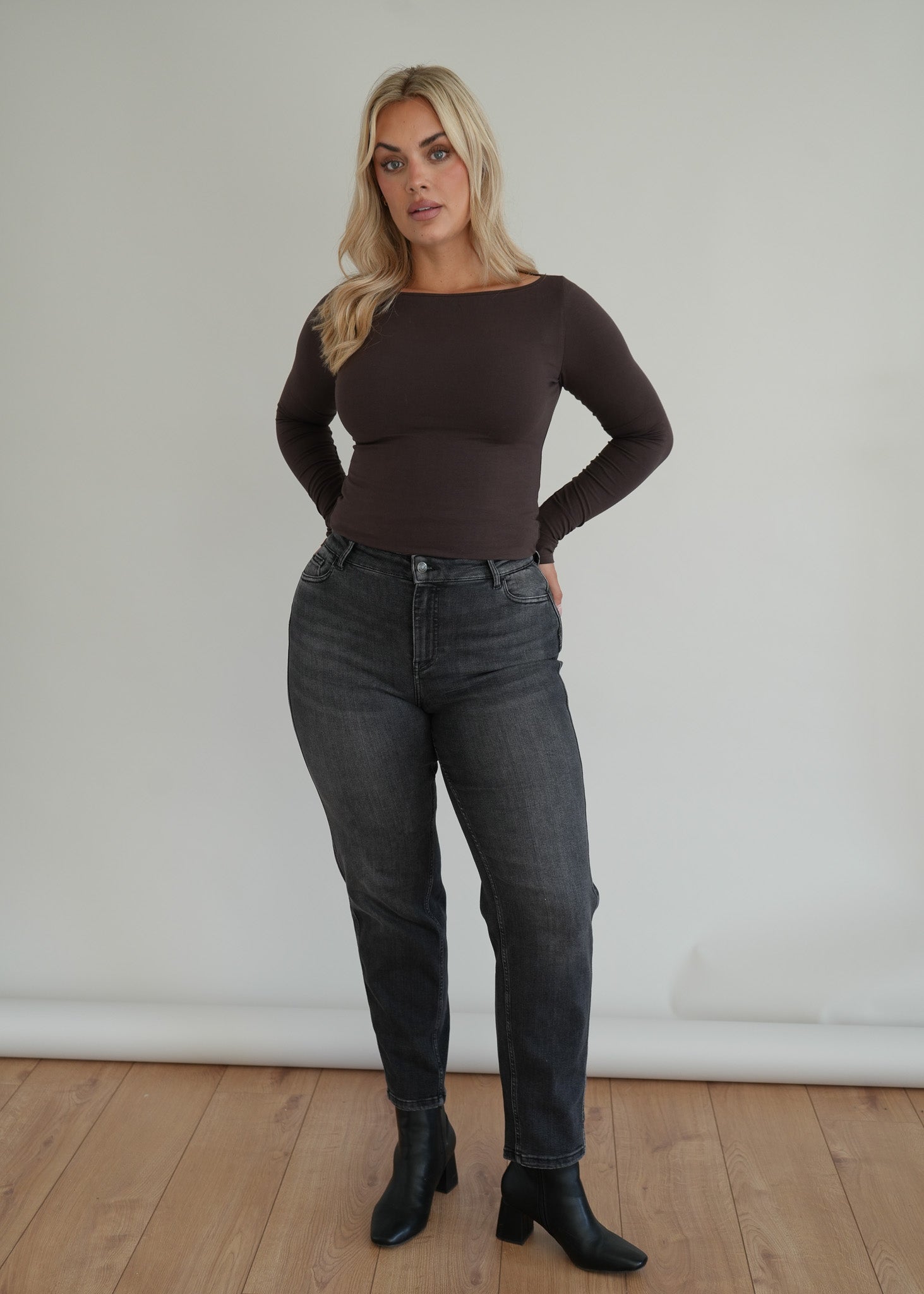 Image of Stretch Relaxed Mom Jean