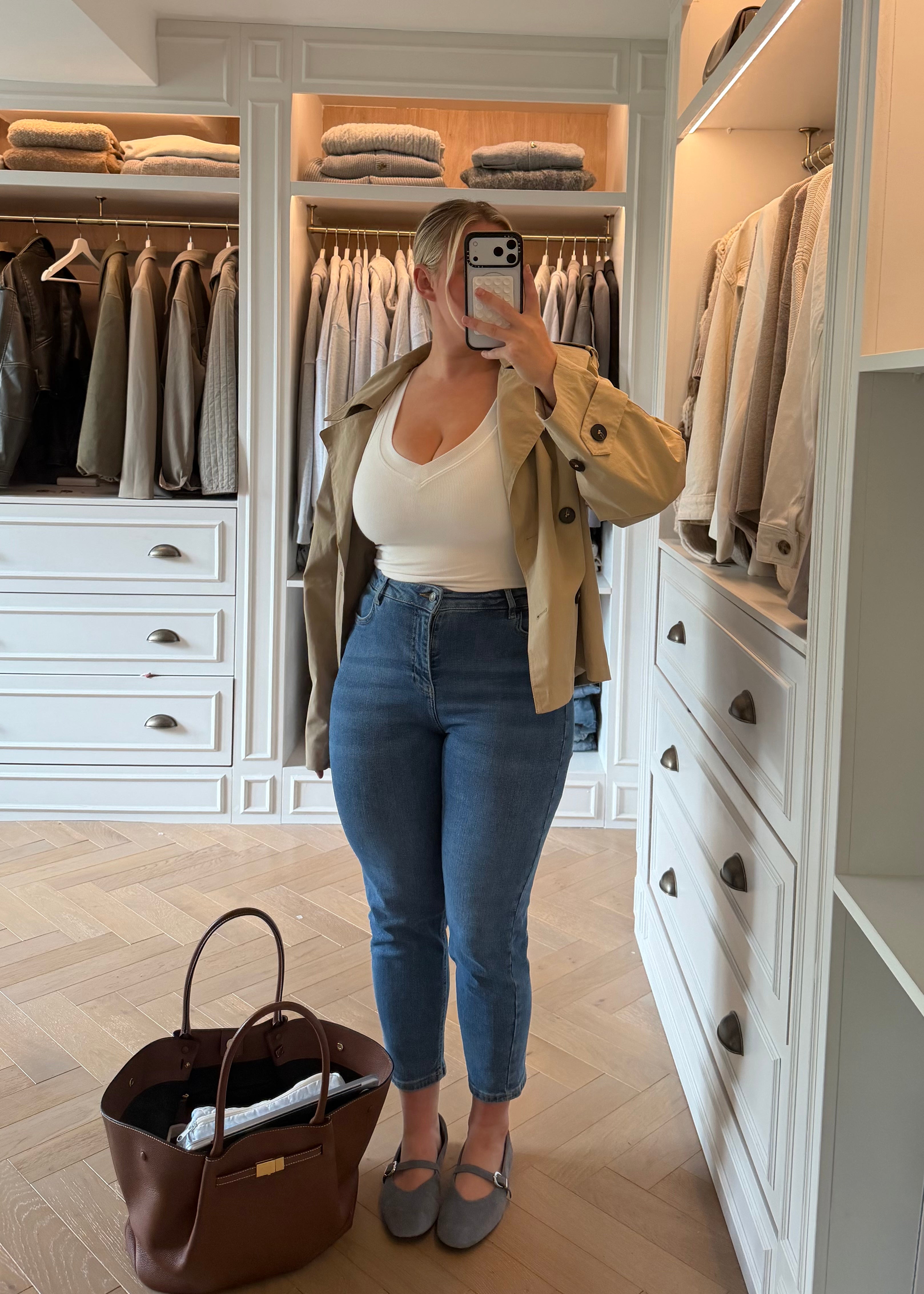 Image of 12 | 5’4 | Short