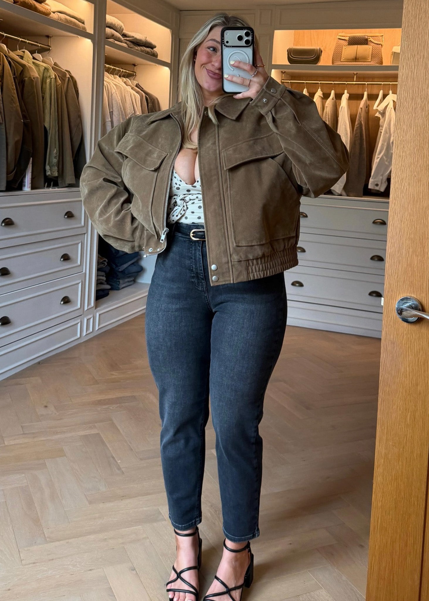 Image of 12 | 5’4 | Short