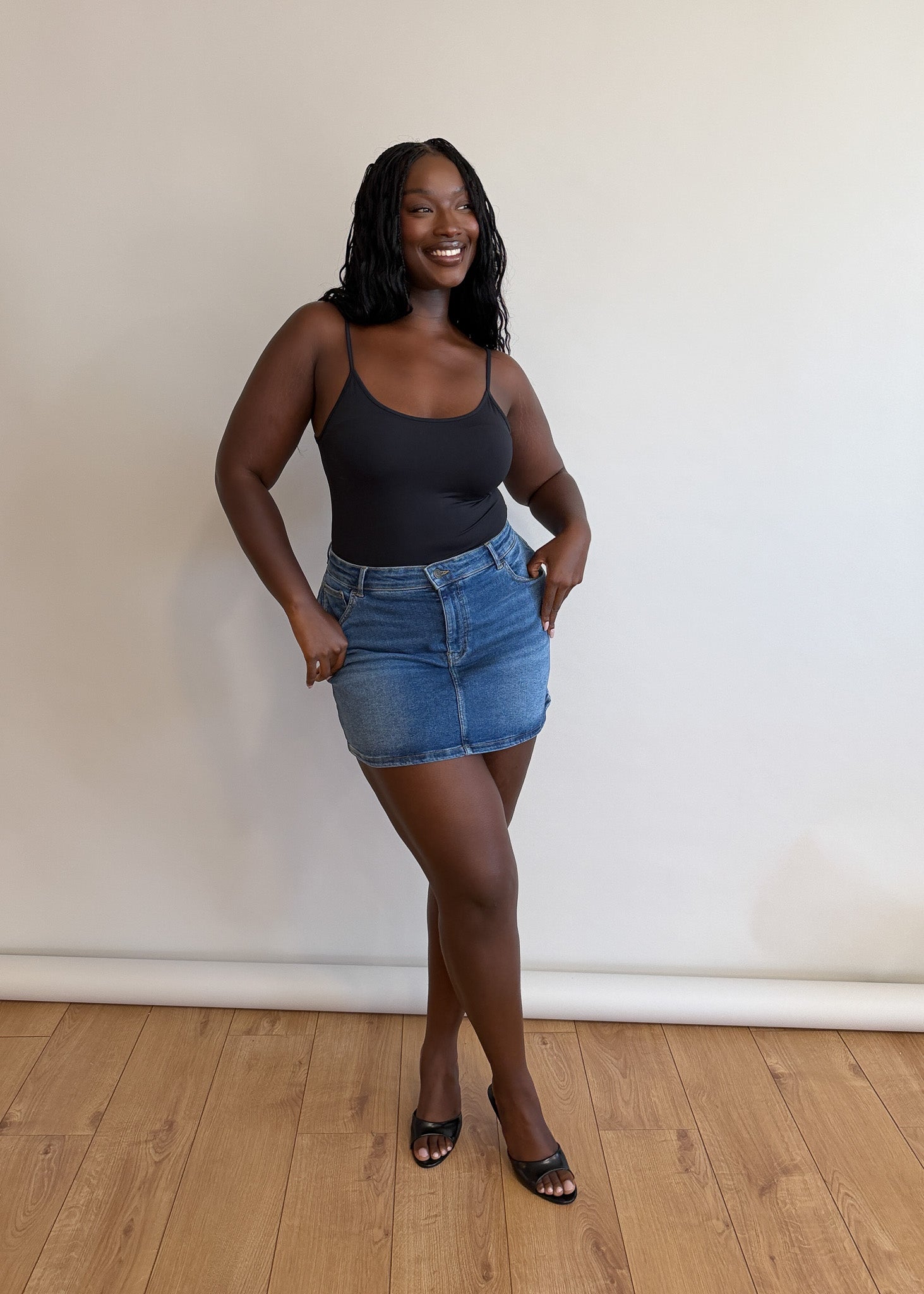 Image of 16 | 5’9