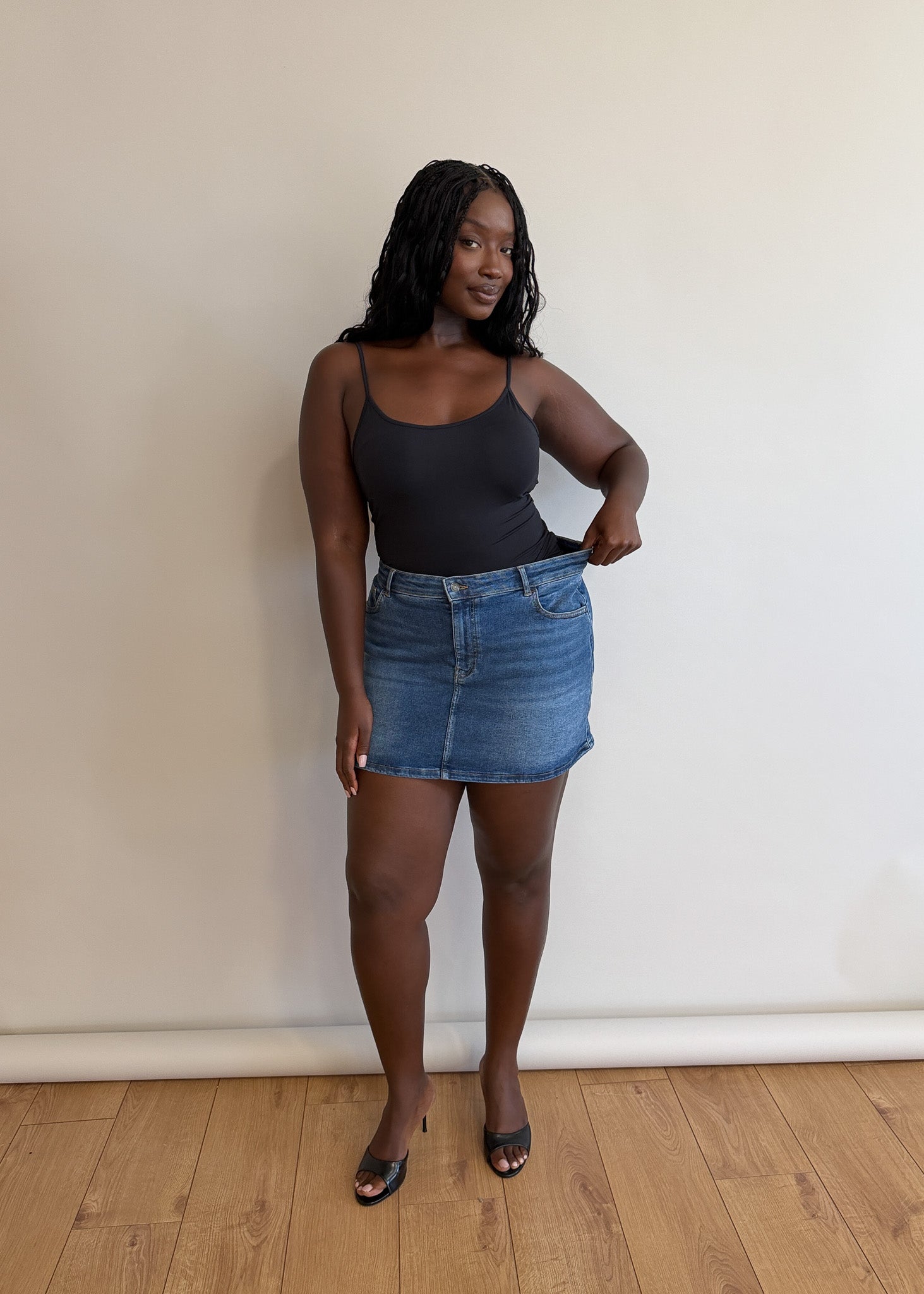 Image of 16 | 5’9