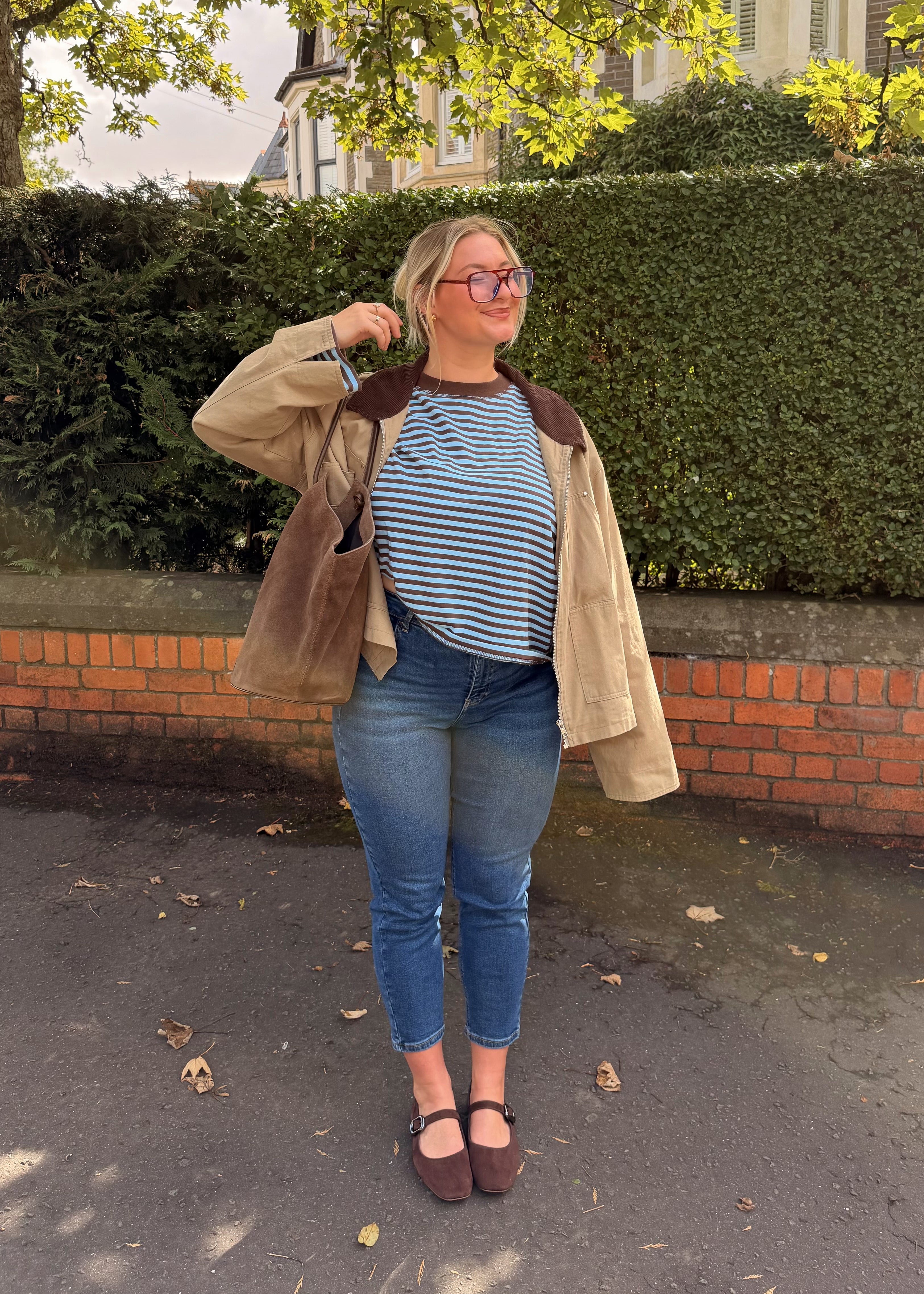 Image of 12 | 5’4 | Short
