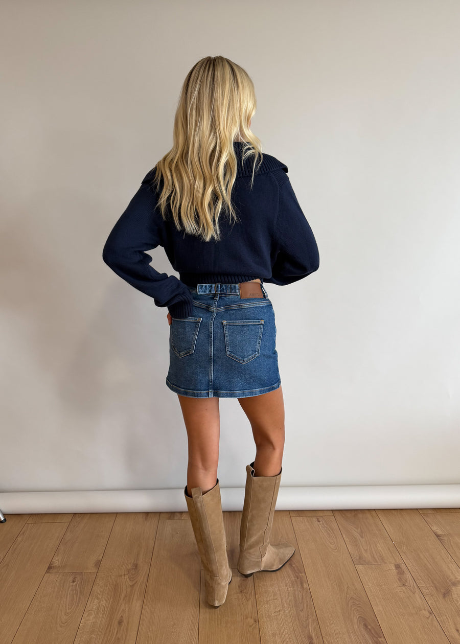 Built in jersey short