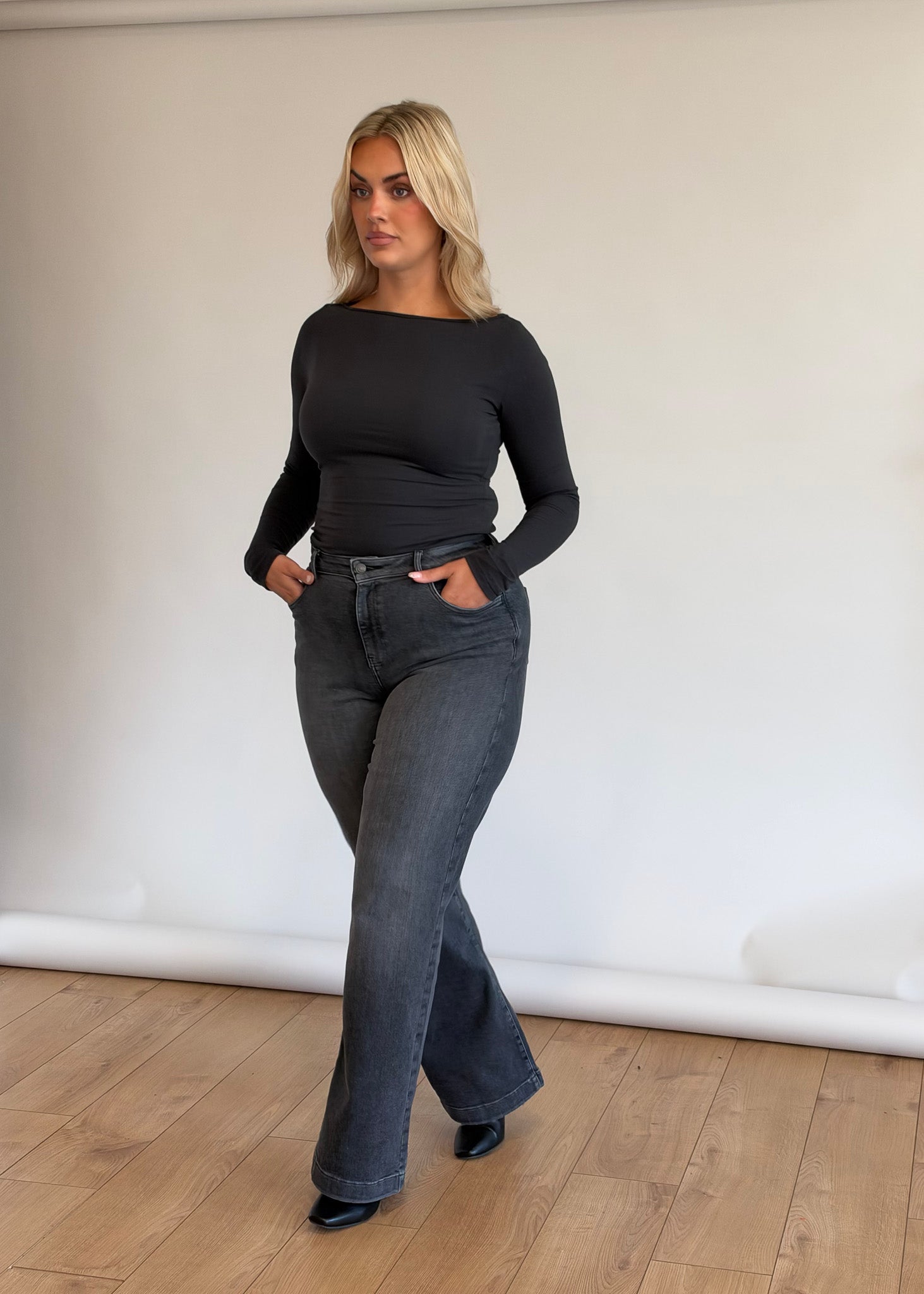 Image of Stretch Wide Leg Jean
