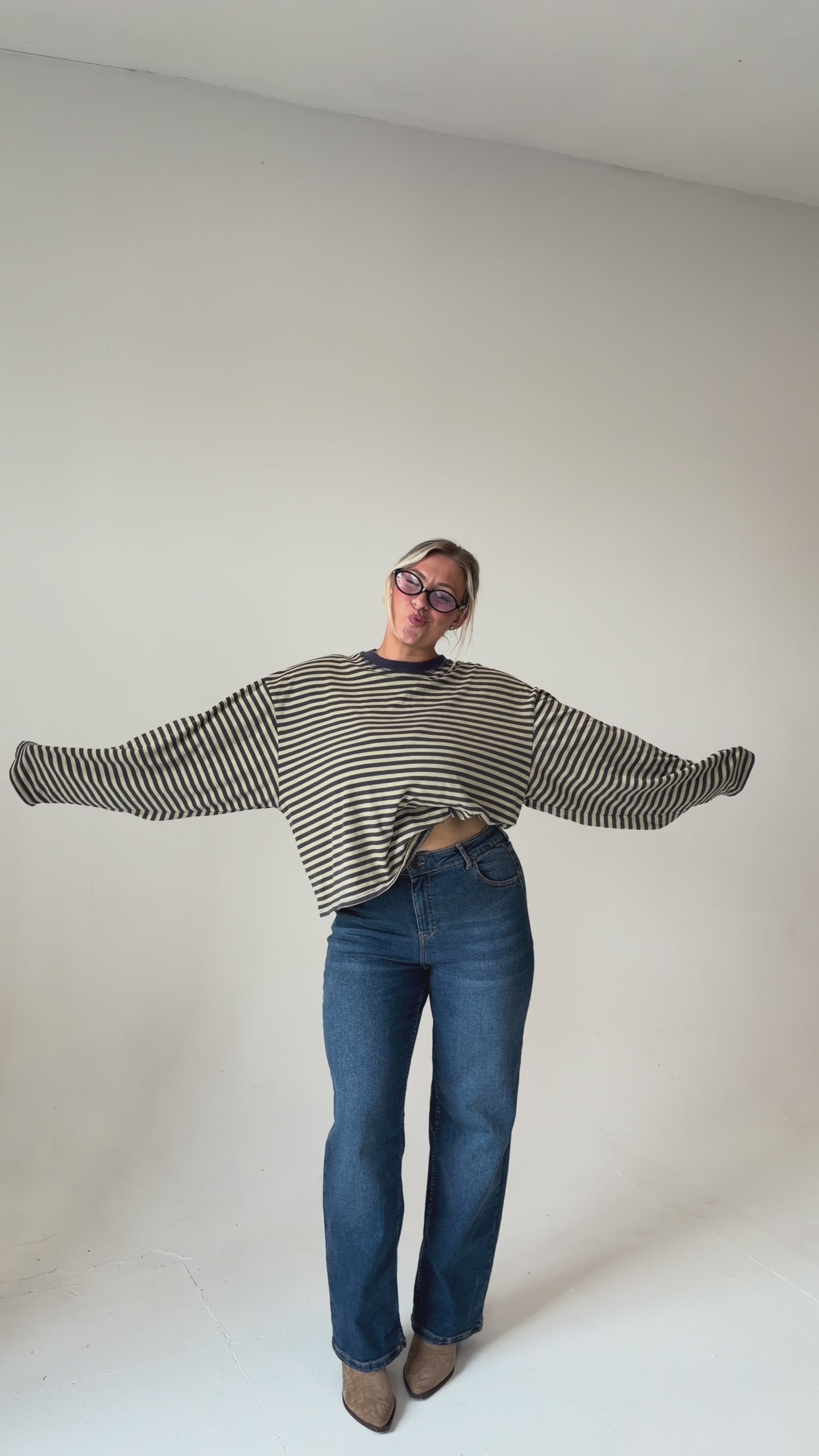 Image of Stretch Straight Jean