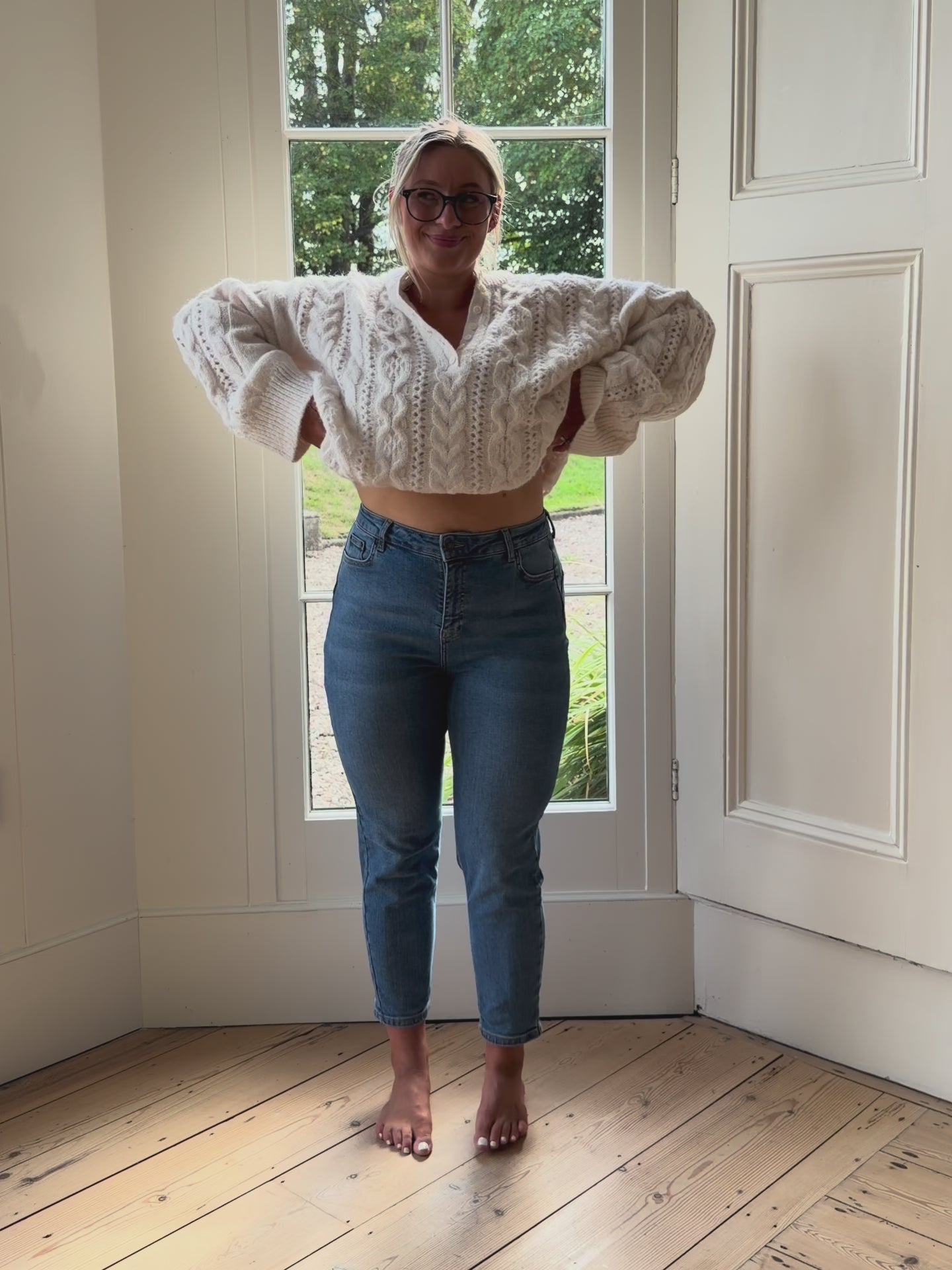 12 | 5’4 | Short