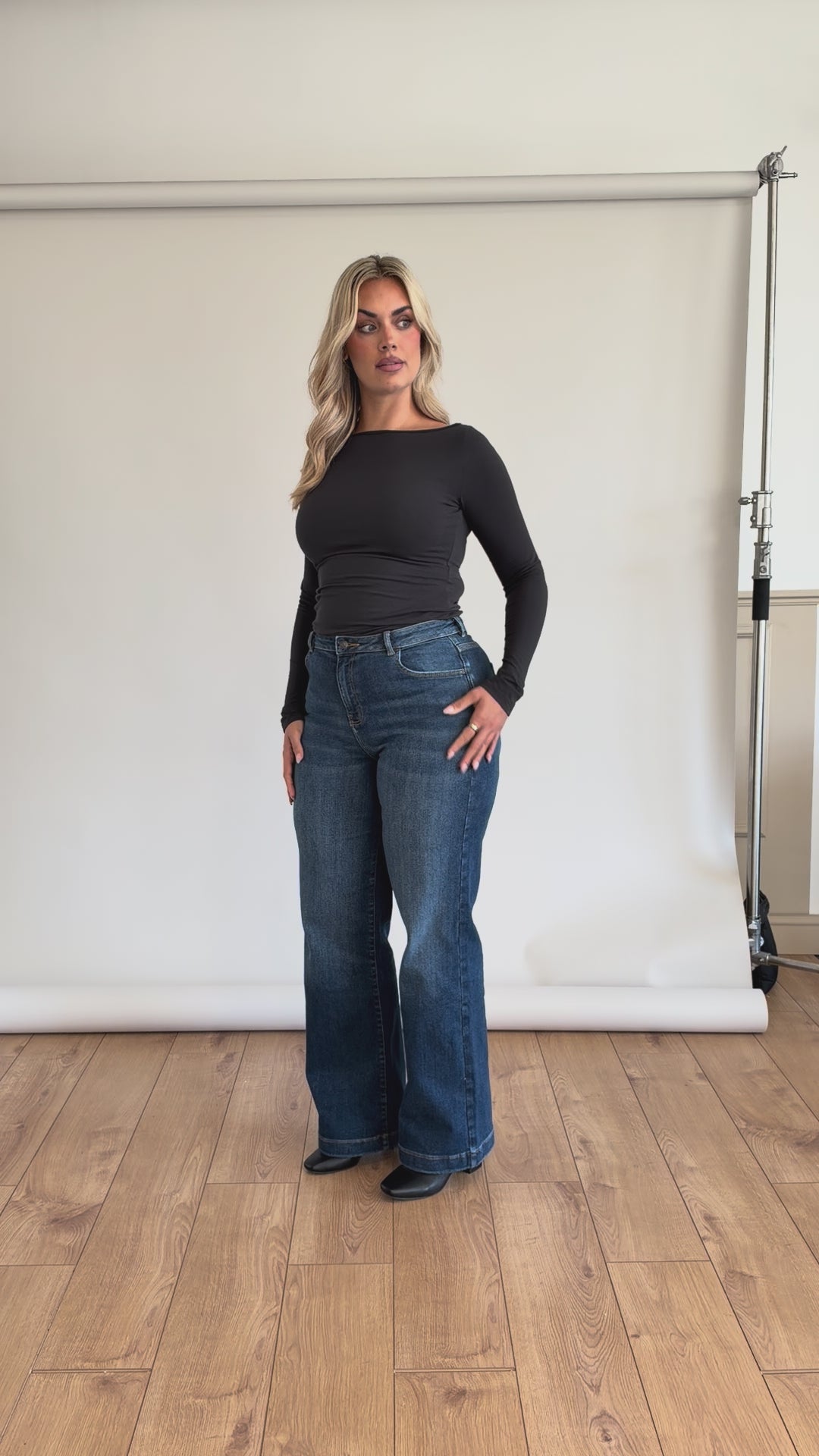 Image of Stretch Wide Leg Jean