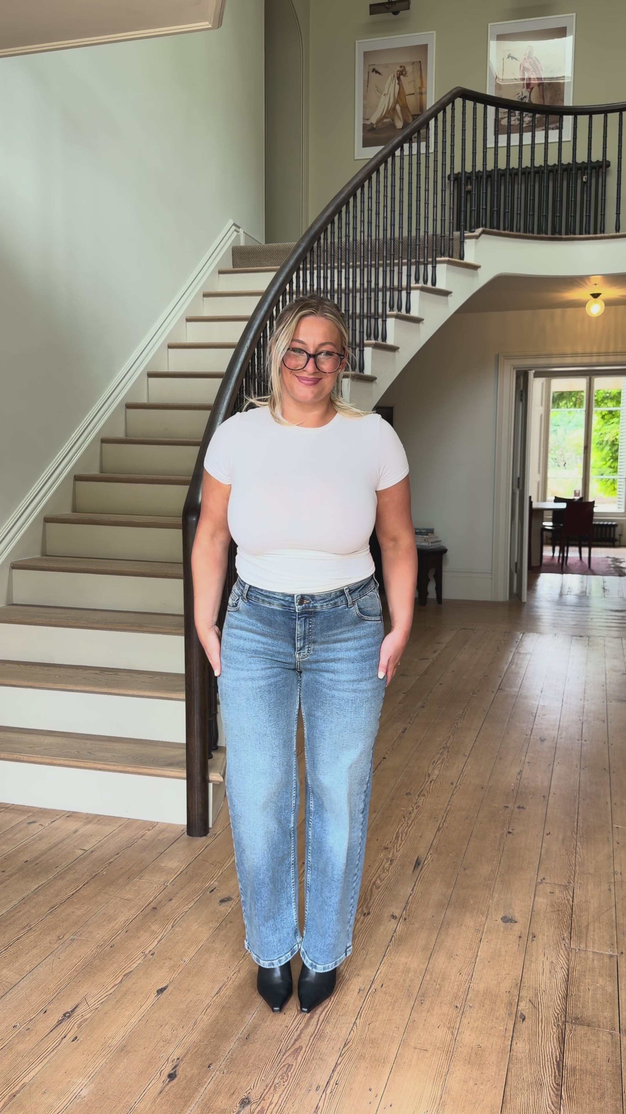 Image of Stretch Mid-Rise Straight Jean